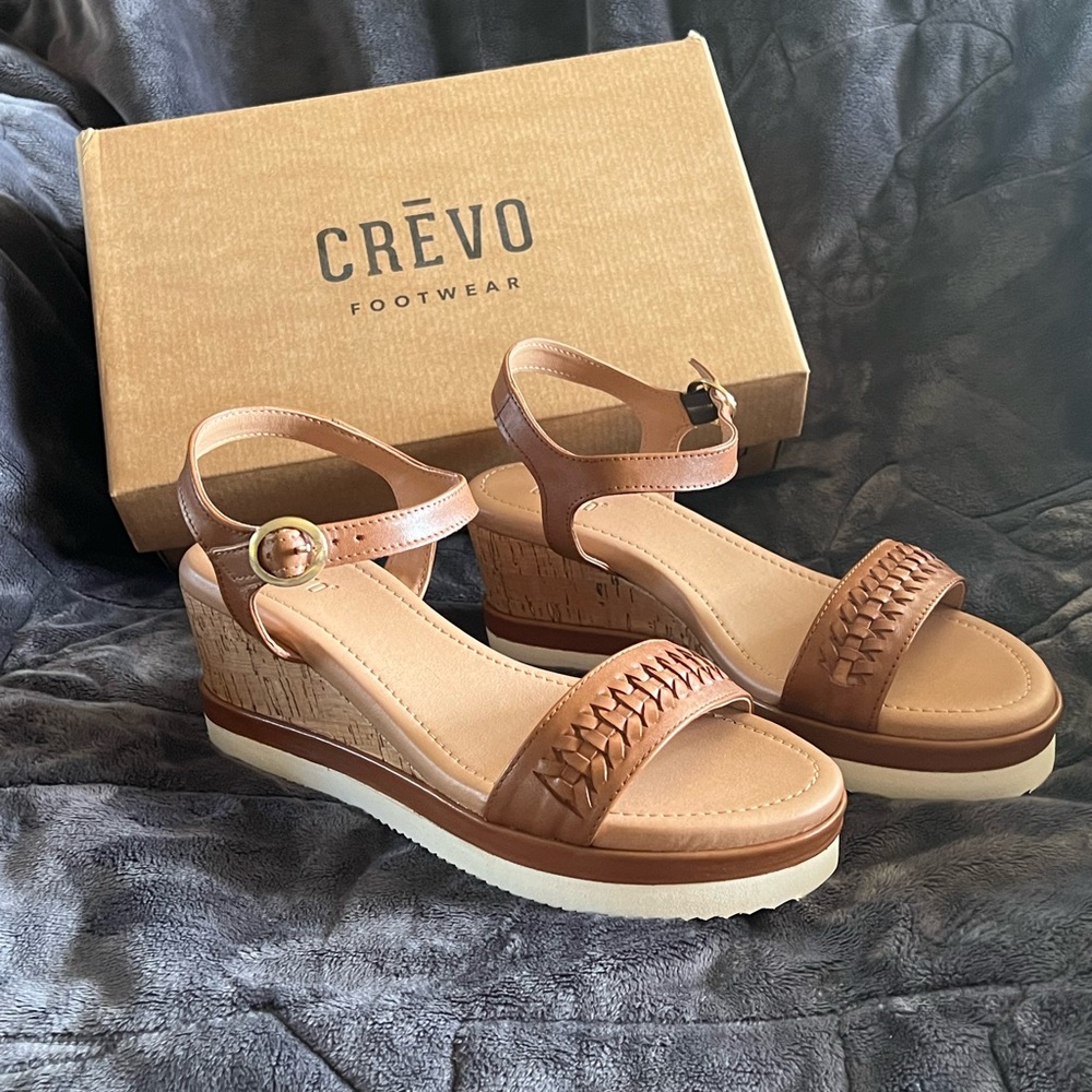 Crevo sandals size 7.5 *NEW*